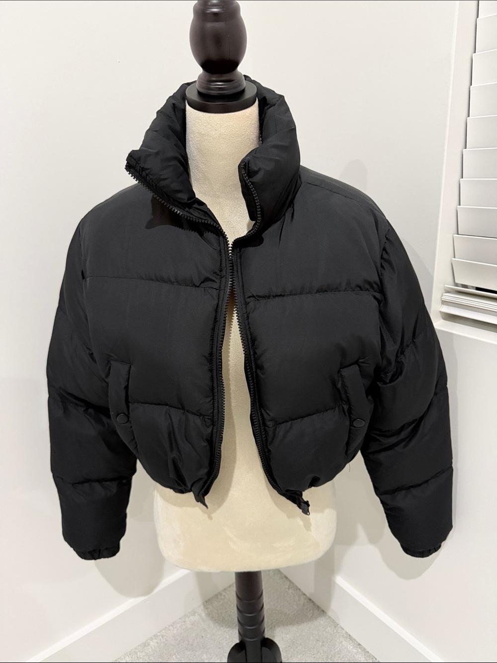 Black Cropped Puffer Jacket - Women